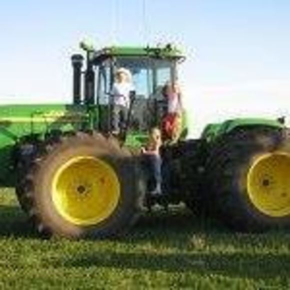 Meet your Posher, Tanya - Picture 1 of 1